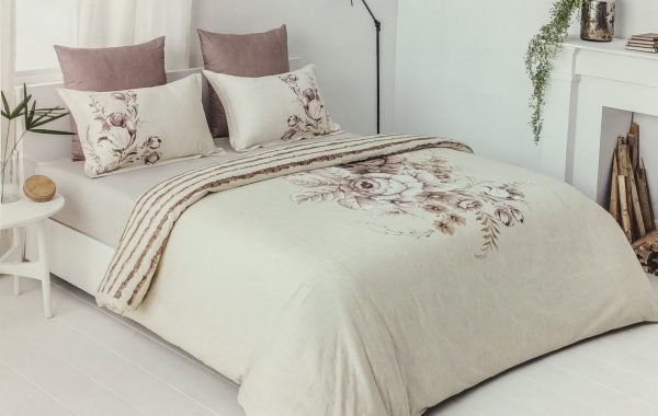 SOFT TOUCH FLORAL KING SIZE BEDSHEET WITH 2 COORDINATED PILLOWCOVER